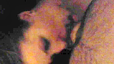 Esposa Madura Gordinha Amadora Se Masturba com Peitões e Dildo