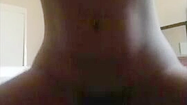 Teen Magrinha de Peitinhos se Masturba com Consolo em Pornô Caseiro