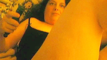 Gostosa BBW Se Masturbando Caseira com Brinquedos Eróticos