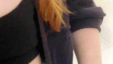 Novinha da Faculdade se Masturbando em Público Viraliza no Tumblr!