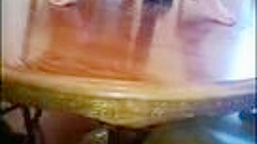 MILF Gozando com Dildo Preto Grande - Caseiro Amador