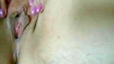 BBW MILF Amadora se Masturba Caseira, Esposa Esticando a Buceta