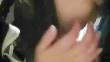 Namorada Asiática Amadora Chupando Peluda e Masturbação Caseira