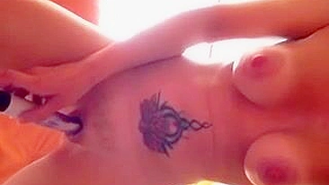 Masturbação louca gozando com peitões e dildos!