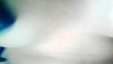 Ruivinha Emo Novinha se Masturba com Peitões e Goza Forte!