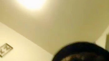 Masturbação no espelho com vibrador e esguicho!