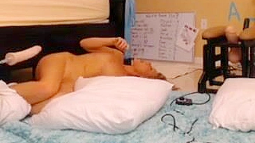 Caos de Masturbação com Loira Gostosa e Brinquedos Caseiros!