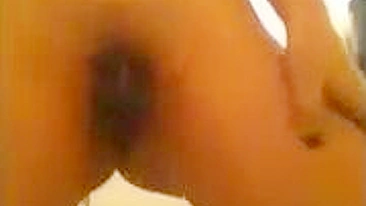 Siririca Caseira de Vestido Preto com Buceta Peluda e Upskirt