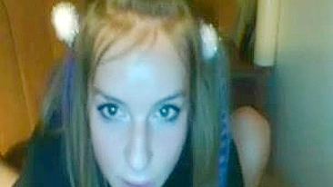 Adolescente Amadora em Masturbação Caseira com Garganta Profunda Suja e Dildo