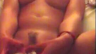 Namorada Morena Amadora Se Masturbando nas Férias em Casa