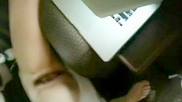 Esposa MILF Peluda se Masturbando com Vibrador e Peitos Grandes - Sexo Amador na Webcam