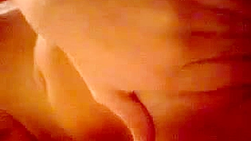 Ex-Namorada Amadora Se Masturba com Dedinho em Vídeo Caseiro