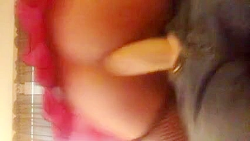 Masturbação Anal com Consolos e Meias - Sexo Caseiro Amador