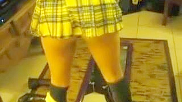 Loirinha Universitária Amadora se Masturbando com Consolo e Fisting