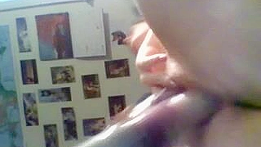 Novinha se Masturbando Loucamente com Vibrador Rabbit!