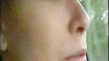 Orgasmo no Carro - Amadora Dirigindo com Dildo e Dedos!