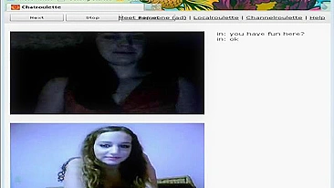 Novinhas Lésbicas Se Masturbam na Webcam com Consolos em Cybersexo Caseiro!