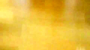 Orgasmo Gigante com Morena Gordinha Dedando Gostoso!