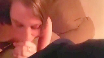 Novinha Magra de Peitinhos Se Masturba na Câmera Gozando na Boca - Facial Amador!