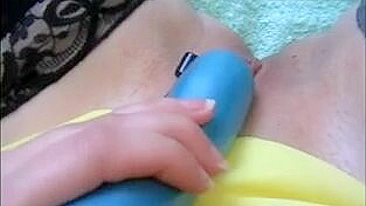 Mãe Gozando Espirrando com Consolo e Meia-Calça