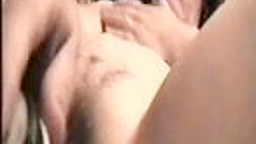 MILF Mamãe Buceta Peluda com Consolo e Toys em Vídeo Amador Latina Caseiro