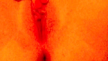 MILF Caseira se Dedando com Gemidos Orgásmicos até Gozar