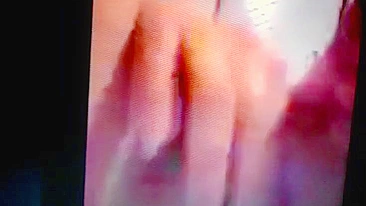 Mãe Madura se Masturbando Caseiro - Dedada Amadora Divertida