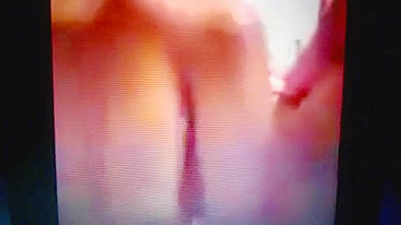 Mãe Madura se Masturbando Caseiro - Dedada Amadora Divertida