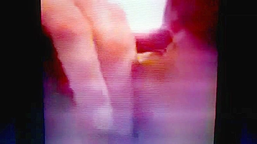 Mãe Madura se Masturbando Caseiro - Dedada Amadora Divertida