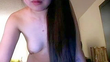 Nerd Safada de Peitinhos Esfrega as Preocupações da Facul