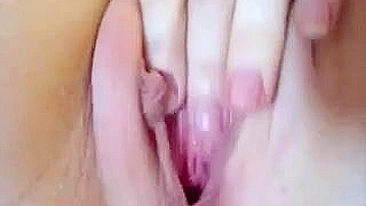 Amadora Alemã Peituda Se Masturba em Casa com Consolo e Bondage