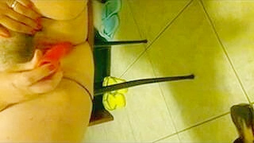 MILF Peluda Amadora se Masturba com Consolo e Gozada