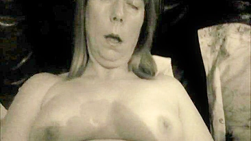 Mamãe Rapidinha com Toys - MILF Amadora se Masturba pro Orgasmo