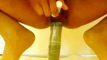 Negra Gostosa se Masturbando com Consolo