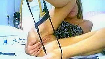 MILF se Masturba com Dildo e Vibrador pro Orgasmo Supremo!