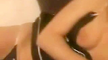 Gostosa se Masturba com Preliminares: Boquete, Dedada e Chupada na Buceta