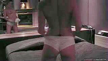 Sessão peituda de masturbação com siririca e gozada