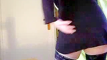 Show Solo Profissional de MILF na Cam - Brincando no Cu e Peitões