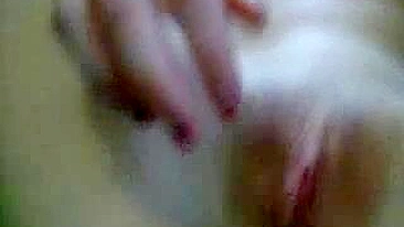 Adolescente Moreninha Miúda se Dedando na Webcam