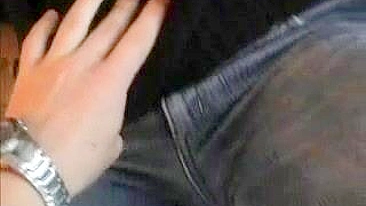 Namorada Loira Faz Striptease de Masturbação Caseira