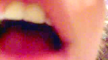 Morena Miúda Dedando a Bucetinha Apertada pro Namorado