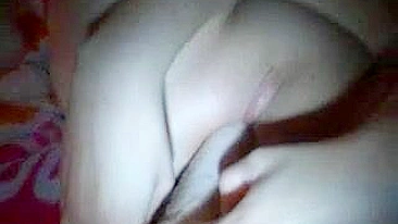 Esposa MILF em Masturbação Anal Dupla com Brinquedos e Close-ups