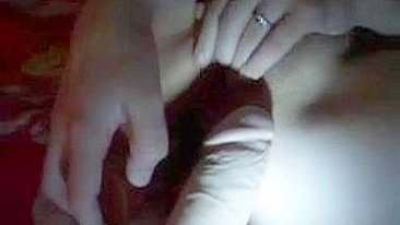 Esposa MILF em Masturbação Anal Dupla com Brinquedos e Close-ups