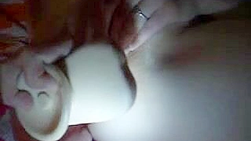 Esposa MILF em Masturbação Anal Dupla com Brinquedos e Close-ups