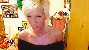 MILF Safada Tira Roupa e Se Masturba na Webcam da Filha por Dinheiro!