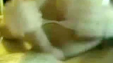 Frenesi de Masturbação com Pauzão e Peitos Empinados!