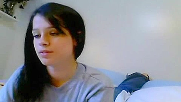 Adolescente Inocente no Webcam Fica Safada Se Masturbando