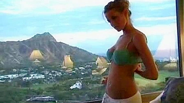 Amadoras se Masturbando na Cabana com Vibradores, Dedos e Orgasmos