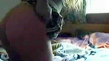 Vadia Europeia Gozando na Webcam!