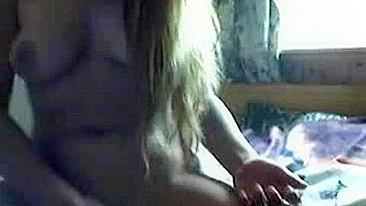 Vadia Europeia Gozando na Webcam!